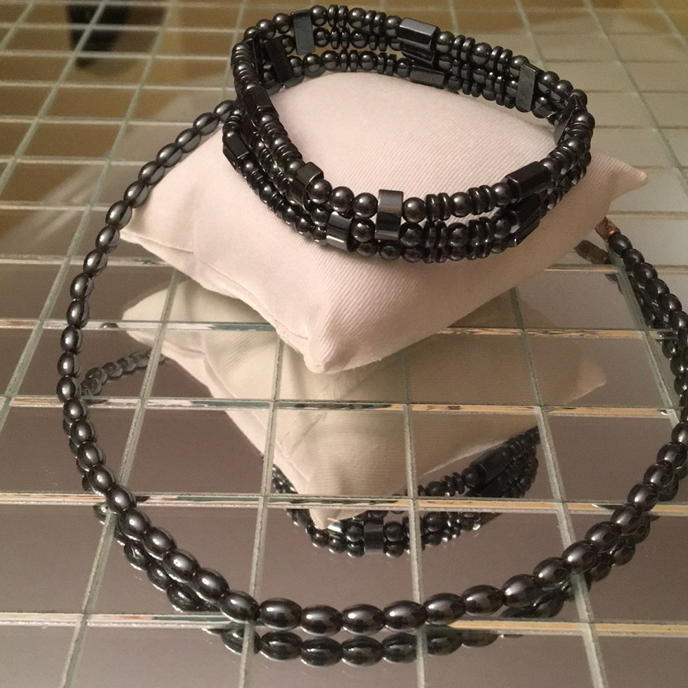Hematite Necklace & Bracelet Set - Picture 4 of 4